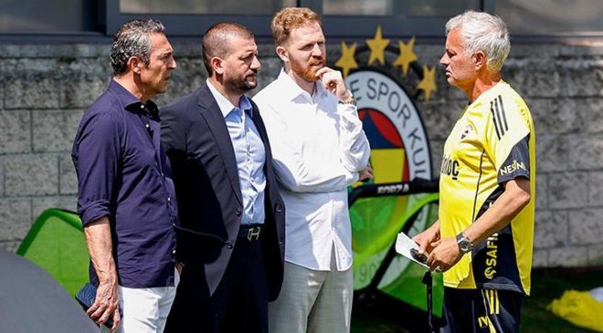 Fenerbahçe’de Başkan Ali Koç antrenmanı takip etti